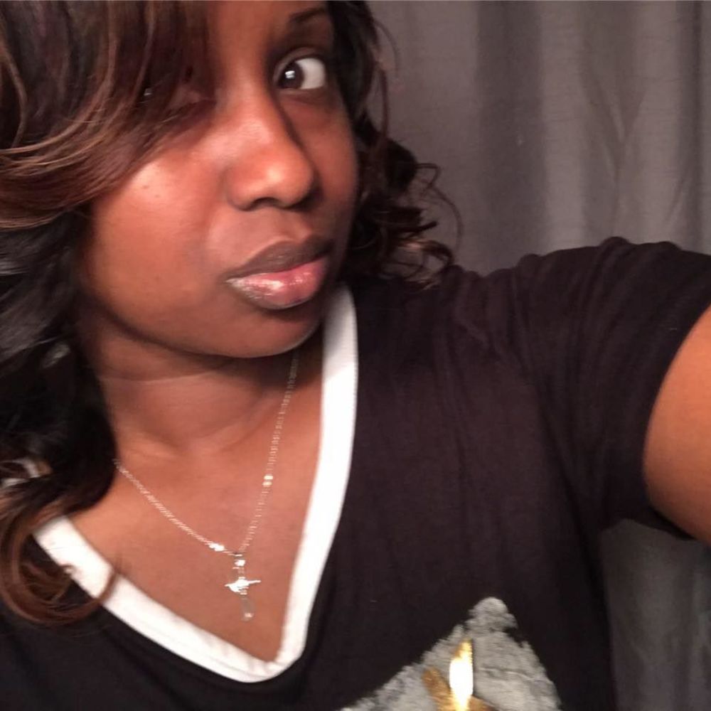 Meet your Posher, Crystal